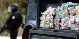 Cocaïne : 3 tonnes maquillées en « sel » saisies en Gambie, un Français activement recherché