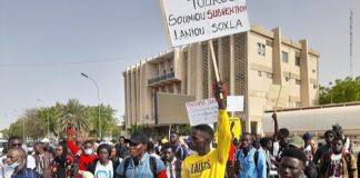Kaolack : les étudiants « Saloum-Saloum » de l’UGB déversent leur colère sur leur maire Mariama Sarr