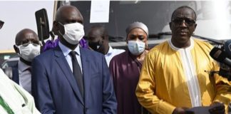 Le ministre Cheikh Oumar Anne a réceptionné 20 bus destinés aux universités