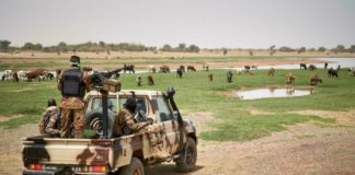 Kiosque Afrique de ce mercredi : Le Mali pleure ses dizaines de morts