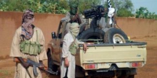 Kiosque Afrique de ce vendredi : les djihadistes font des dizaines de morts au Tchad et au Burkina