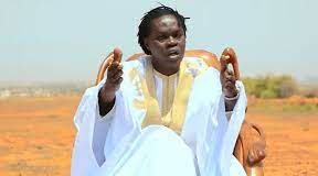 RUMEUR SUR LE DECES DU CHANTEUR BAABA MAAL : Oumar dément et fait focus sur les Blues du Fleuve