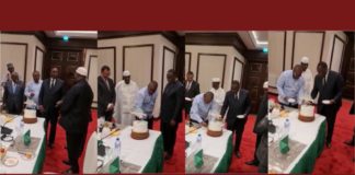 (Video) Abuja : le 60e anniversaire de Macky Sall fêté par ses homologues