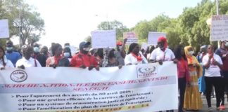 Marche nationale : les enseignants du Sénégal ont investi les rues de Thiès
