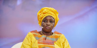 Mimi Touré toutes griffes dehors : « Que l’Europe commence par nous respecter pour continuer à faire des affaires ici »