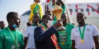 Sénégal: le trophée de la Can dans les régions, après la Korité