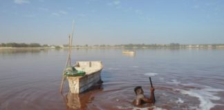 Macky Sall interpellé: les populations de Déni Guedj/Lac Rose «plongent» pour leur «indépendance foncière»