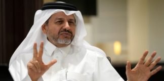 Coupe du monde 2022: le Qatar brandit le carton rouge contre le drapeau LGBT