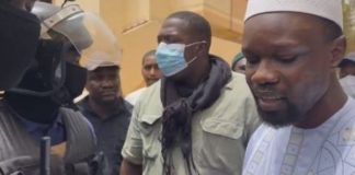 Son domicile encerclé: Les policiers interdisent à Sonko la prière du vendredi