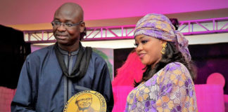 Dr Massamba Guéye honoré par un collectif d’artistes: « Ils me donnent une boussole d’actions et une ligne de vie… »