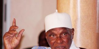 Abdoulaye Wade veut à nouveau nous fourguer les cartes de membres du PDS : renouvellements à l’horizon…
