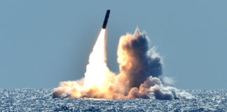 KAMALA HARRIS EN CORÉE DU SUD: La Corée du Nord tire un missile balistique en mer