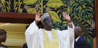 Assemblée nationale: ‘Highlander’ Niasse offre «leurs» véhicules aux 27 membres du bureau sortant