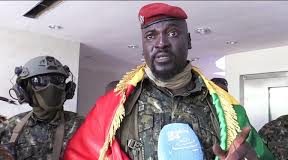 CEDEAO : Le président militaire guinéen Doumbouya traite le président bissau-guineen Embalò de ‘menteur’ et de ‘guignol’