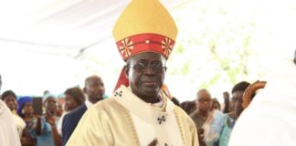FÊTES DE NOËL : Monseigneur Benjamin Ndiaye s’indigne contre la violence qui sévit dans le pays