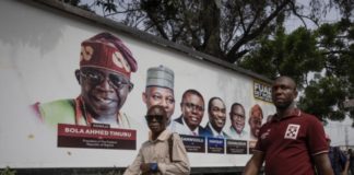 AFRICA TIMES : Les Nigérians attendent le résultat des urnes après un vote pacifique