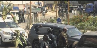 AFFAIRE PRODAC : Sonko extirpé de son véhicule et acheminé vers son domicile par les forces de l’ordre