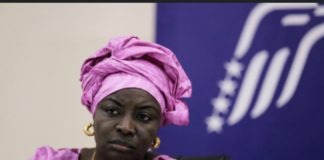 PROPOS RACISTES DU PRÉSIDENT TUNISIEN : Mimi Touré s’indigne du silence des chefs d’États africains