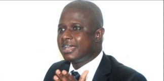 Juan Branco, «tweettamment» refoulé : Antoine Diome justifie «la non admission sur le territoire national» de l’avocat de Sonko