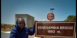 DÉSOBÉISSANCE CIVILE: Interdit de sortie du territoire sénégalais, Sonko fait escale Gambie et se fait prendre en photo