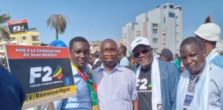 Manifs F24 : Thierno Alassane Sall bande les muscles
