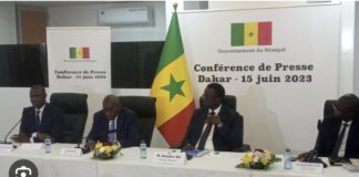 POLITIQUE : Yewwi qualifie la sortie du gouvernement de « farce de presse »