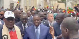PRÉSIDENTIELLE 2024 : De Paris, Macky Sall annonce « presque » sa candidature