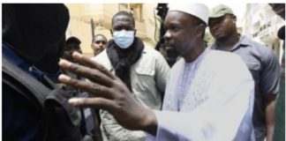 CITÉ KEUR GORGUI : Ousmane Sonko arrêté par la Gendarmerie