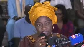 Mimi Touré, bloquée sur la route de la Casamance: voici pourquoi