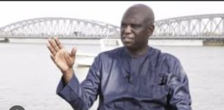 REBAPTISATION DE L’AVENUE DE GAULLE EN AVENUE MACKY SALL : Les conseillers municipaux opposent leur véto à Mansour Faye