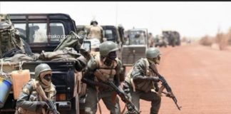 MALI : 49 civils et 15 soldats tués dans les attaques d’un bateau et d’une base de l’armée