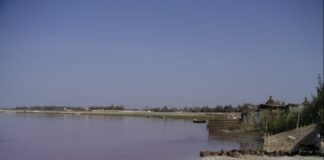 LAC ROSE : La mer rejette un corps sans vie
