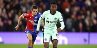 Chelsea : Quand Nicolas Jackson traverse le terrain pour célébrer un but… et prendre un énième carton jaune