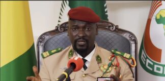 GUINÉE : Doumbouya dissout le gouvernement !
