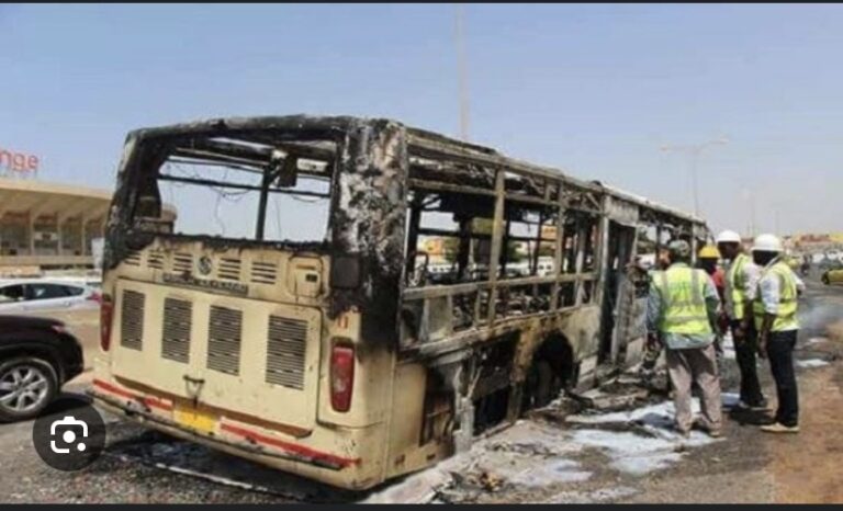 BUS DE DAKAR DEM DIKK INCENDIÉ À PIKINE : Les travailleurs exigent des poursuites judiciaires contre les auteurs