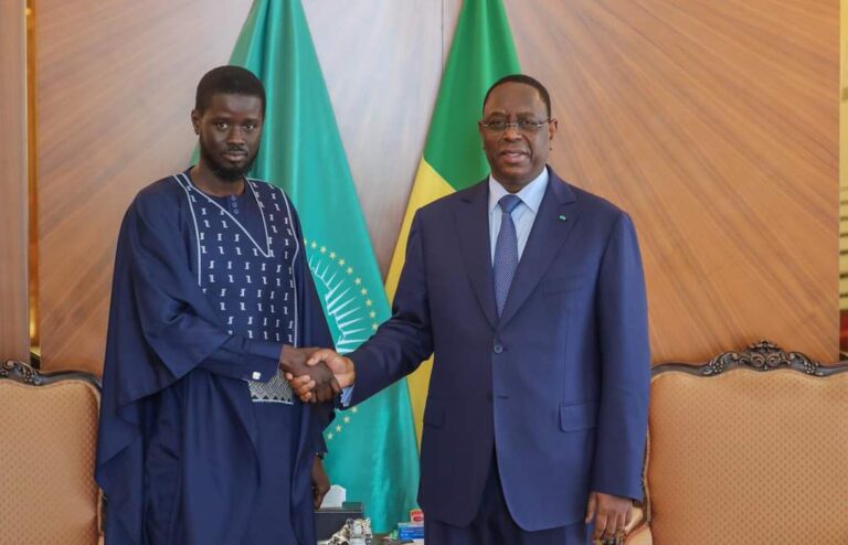 [PRÉSIDENTIELLE 2024] PRÉPARATION DE PASSATION DE SERVICE : Le Président Macky Sall reçoit le Président Bassirou Diomaye au Palais présidentiel