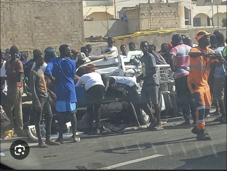 AUTOROUTE DE L’AVENIR : Un ‘Allo Dakar’ se renverse et fait 1 mort