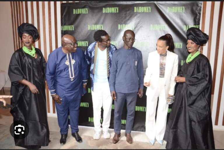 CINÉMA : Le Secrétaire d’État Bakary Sarr apprécie le film « Dahomey » de Mati Diop