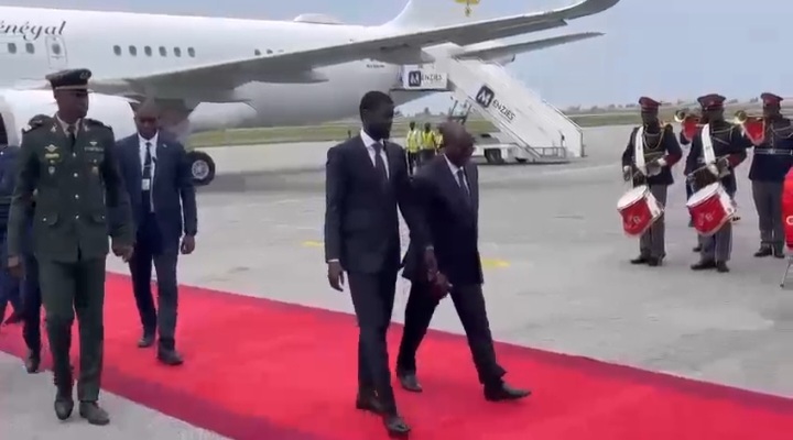 [TRACT TV] Arrivée du PR B. Diomaye Faye à Abidjan