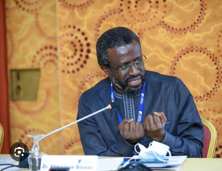 RÉPARTITION DES SERVICES : Dr Abdoulaye Bousso appelle l’État à réviser le décret