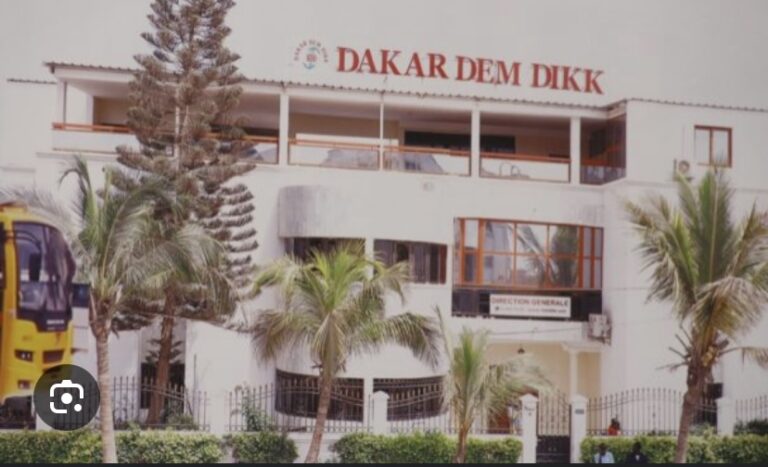 RESPECT DES HEURES DE TRAVAIL : Le DG de Dakar Dem Dikk sermonne les retardataires