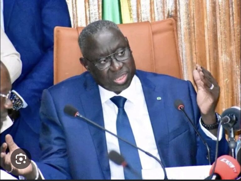 CIRCULAIRE SUR LE DÉGUERPISSEMENT DES MARCHANDS AMBULANTS : Le ministre de l’Intérieur, Jean Baptiste Tine apporte des précisions