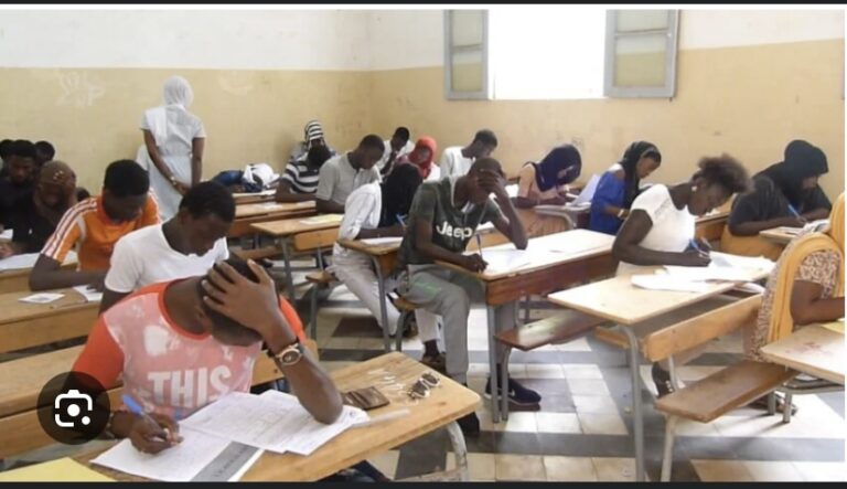 BFEM 2024 : Un candidat surpris avec son téléphone à Mbacké