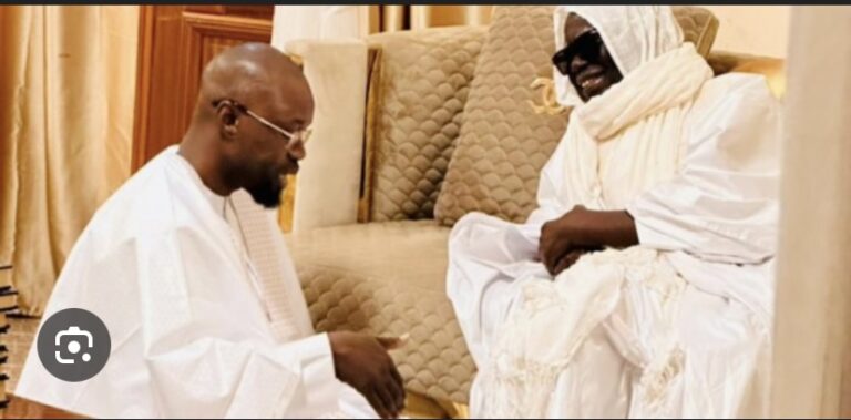 TOUBA : Ousmane Sonko reçu par Serigne Mountakha
