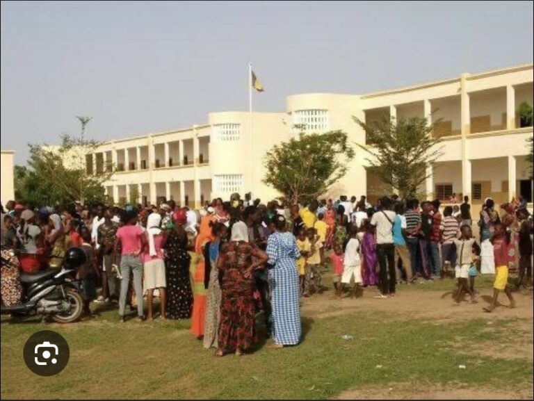 NOUVEAU LYCÉE DE KAOLACK : 64 candidats ajournés d’office pour détention de téléphones portables