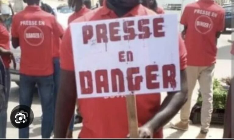 ÉDITO-MORT PROGRAMMÉE DES MÉDIAS SÉNÉGALAIS : Une journée sans presse annoncée ce mardi