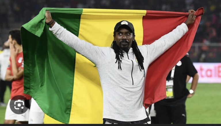 FORTEMENT CRITIQUÉ PAR LES SÉNÉGALAIS : Aliou Cissé appelle à ‘l’unité nationale’