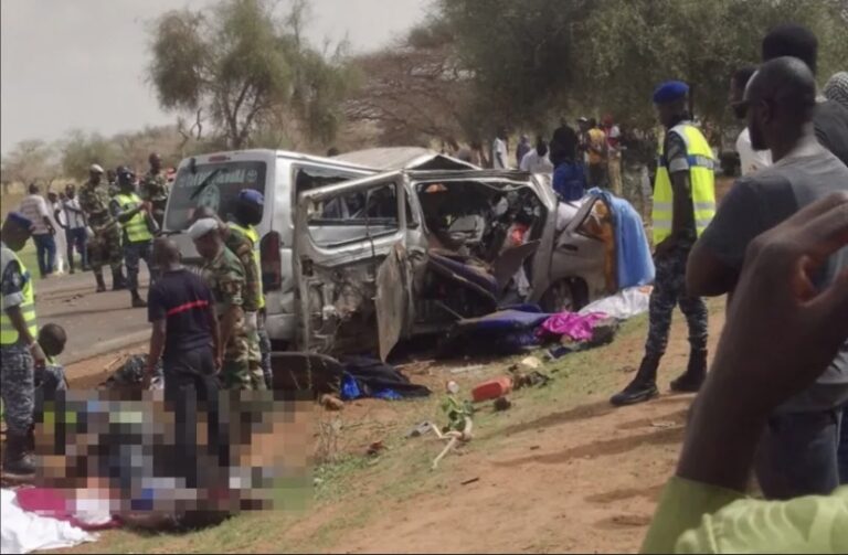 NDIAMA FALL (THIÈS) : 16 morts et 22 blessés dans une collision entre un bus et un camion