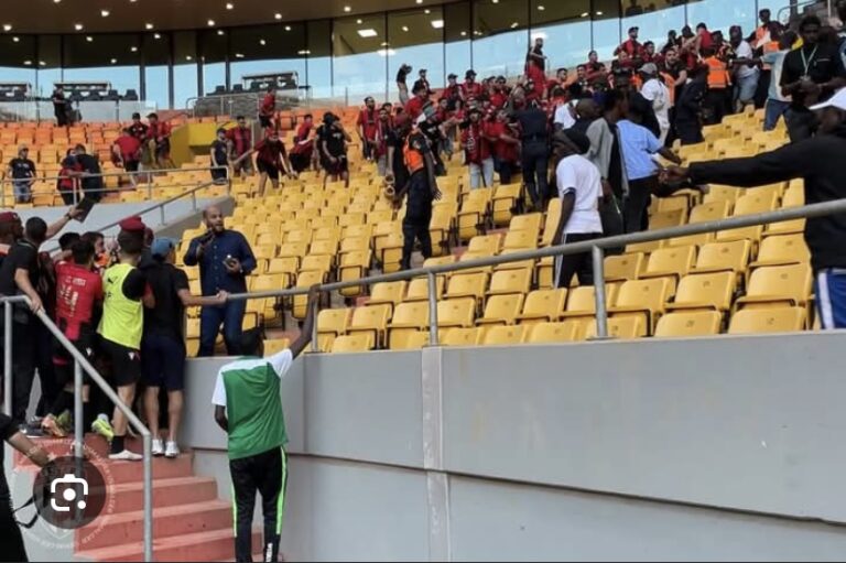 ALTERCATION ENTRE SUPPORTERS DU JARAAF ET L’USM ALGER: Plusieurs blessés des dégâts matériels enregistrés