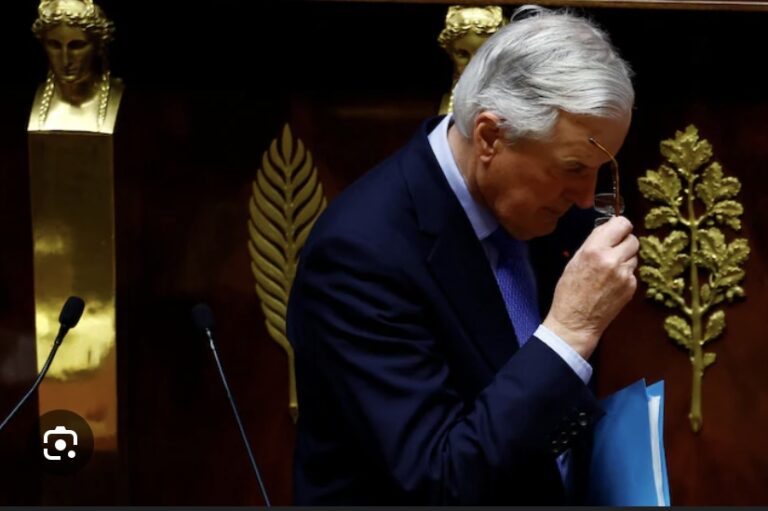 FRANCE: Le gouvernement de Michel Barnier  renversé